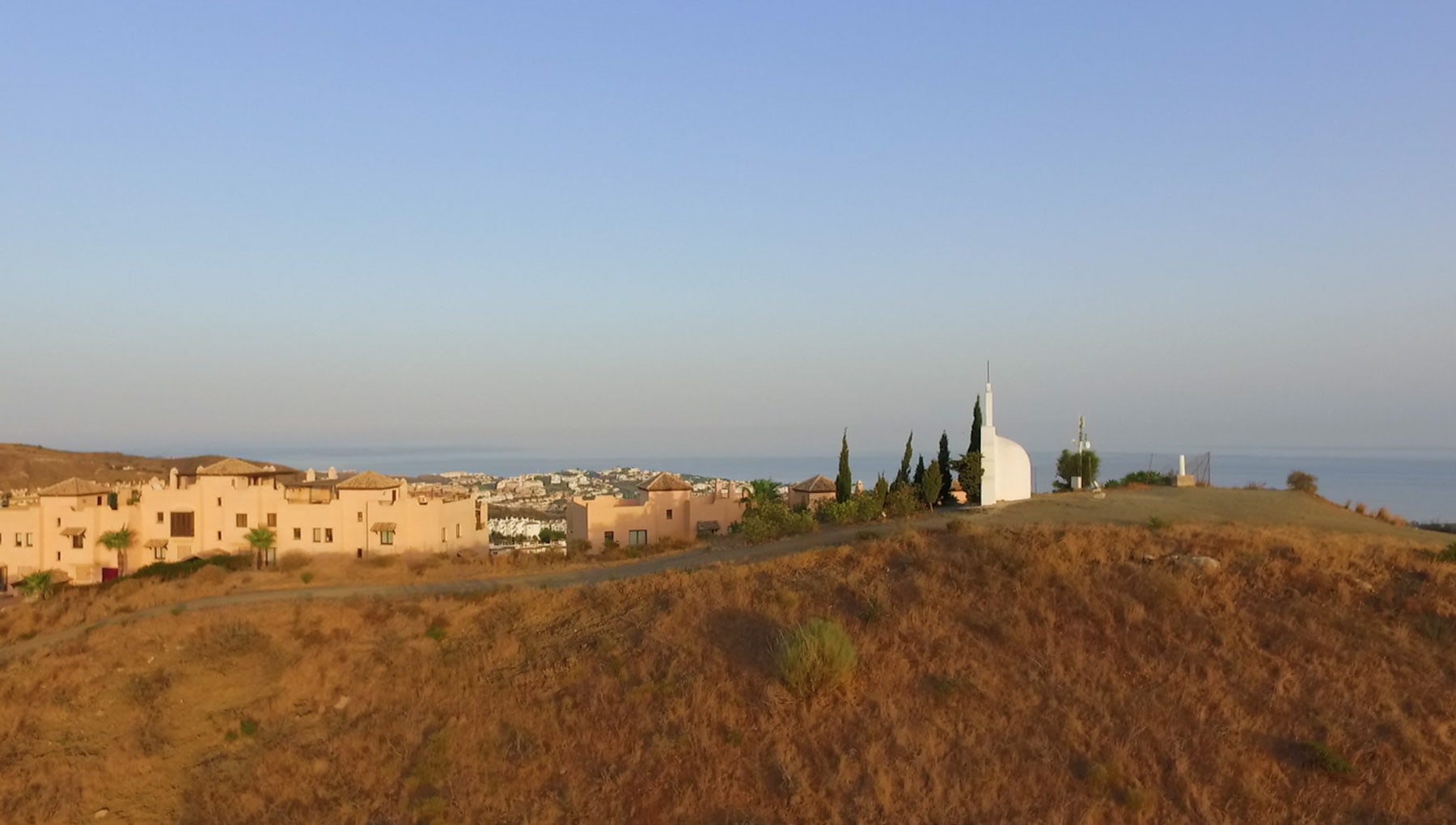 drone espagne soleil mer monument religieux
