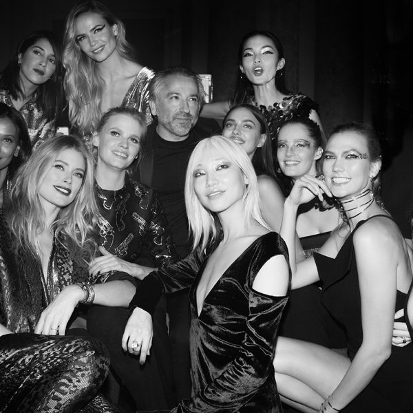 karliekloss, lumagrothe, iranashayk, biancabalti, chapu, Barbarapalvin, natachapol nicolasgerardin, loreal, party, goldobsession, gold, makeup, maquillage, celebrity, chapu,