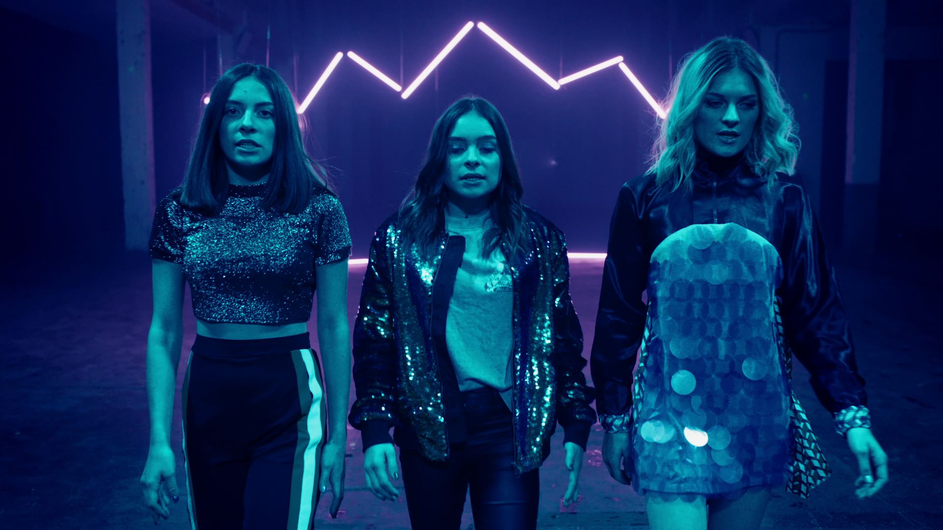 aome, millecouronnes, clipaome, aomevideo, musiqueaome, aomeclipofficiel, clipmillecouronnes, millecouronnesaome, clipvideocubriks, theodeffaux, clipmusicalcubriks, videoskillzproduction, antoinecarpentier, tevavasseur, anamorphoseampoule, anamorphoseneon, anamorphoselumiere,